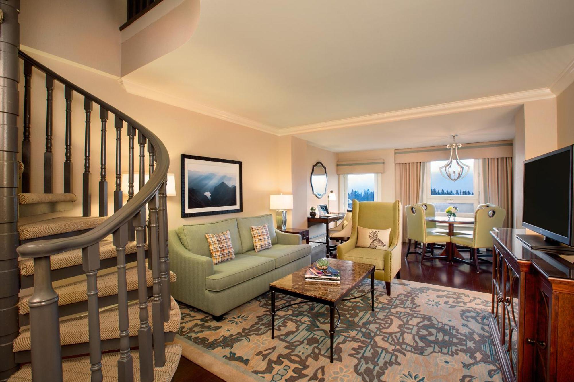 Fairmont Chateau Louise Resort
