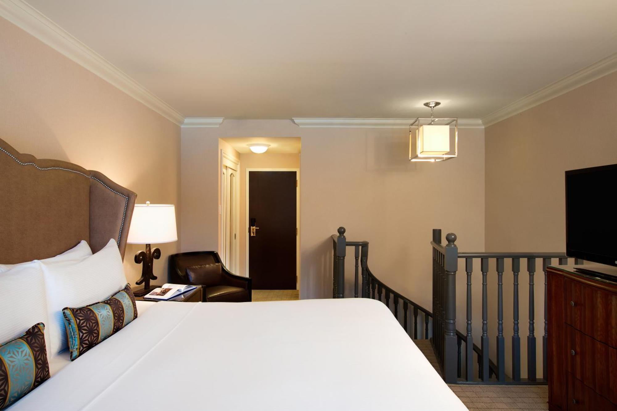 Resort Fairmont Chateau Louise 5*