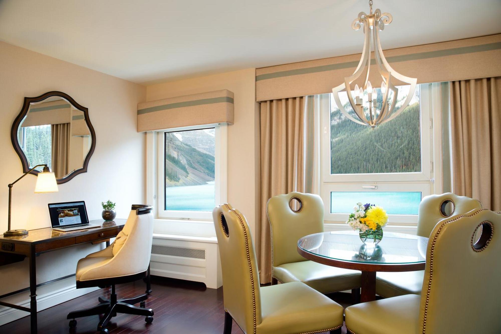 Fairmont Chateau Louise Resort 5*